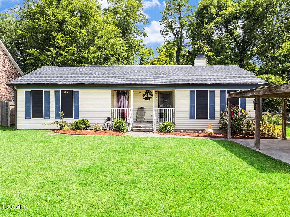 1st image of 105 Bacon Ln