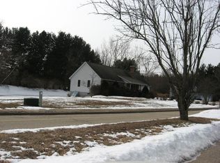 9 Sneade Dr, Oxford, MA 01540