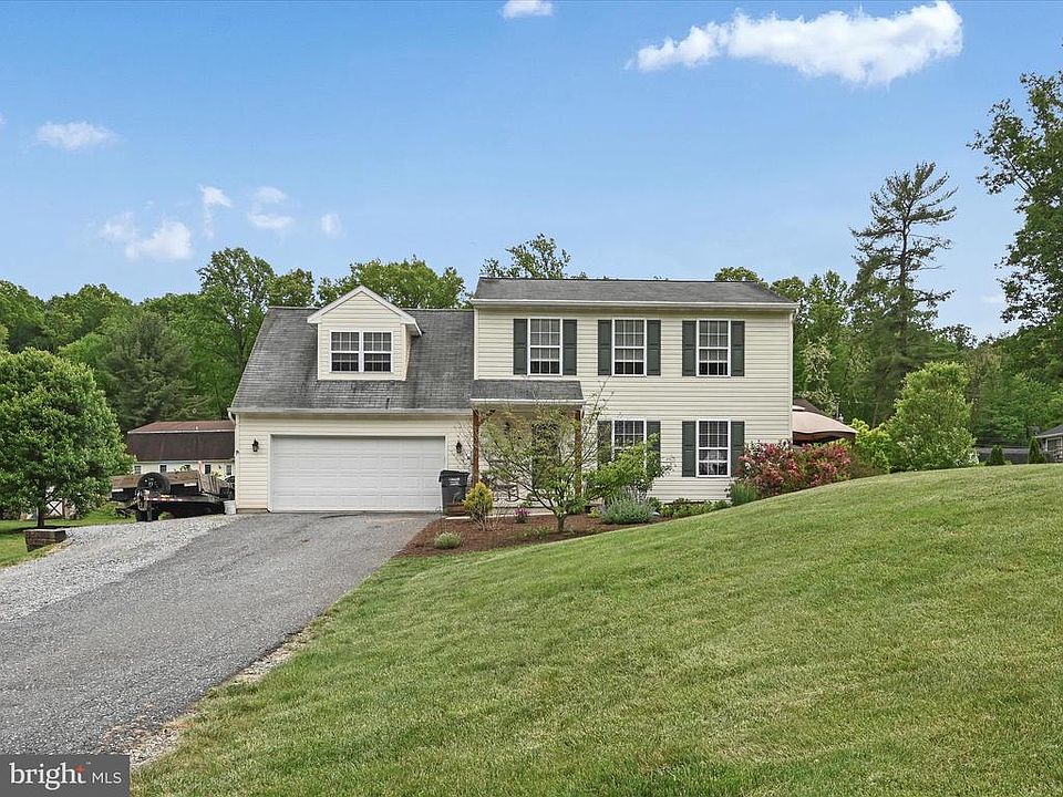 1st image of 6 Wendy Dr