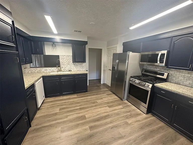29031 Elmwood Dr — Photo 9