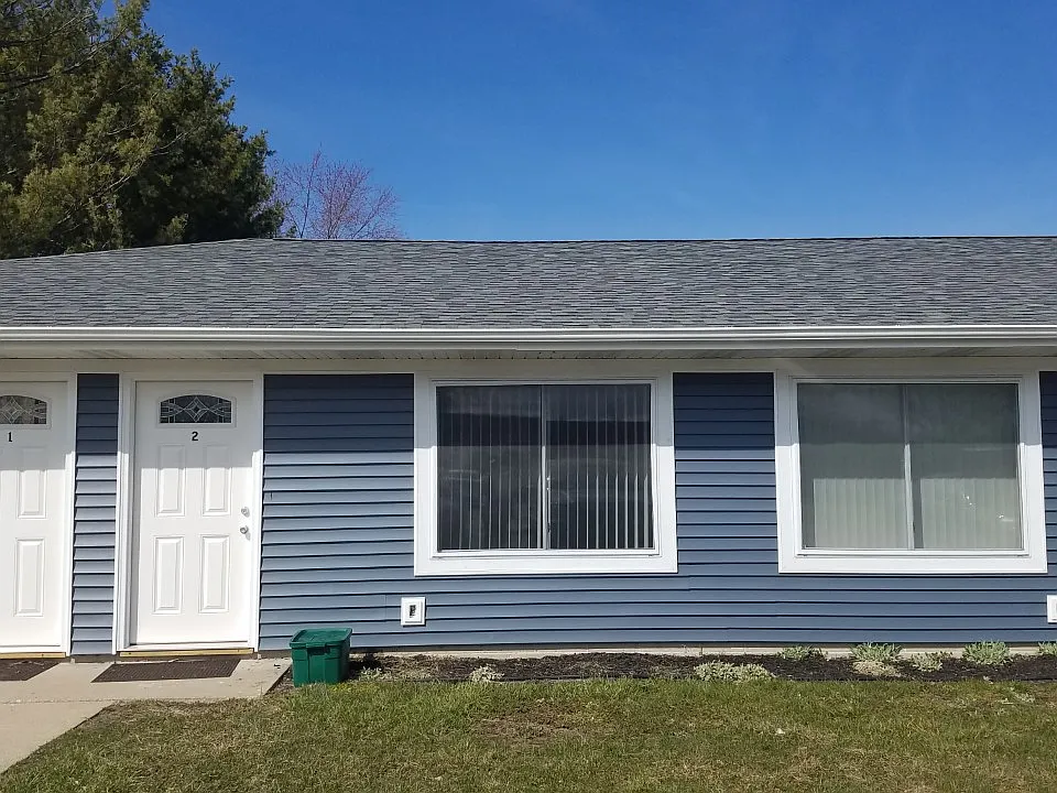 201 Hegler Ln #4