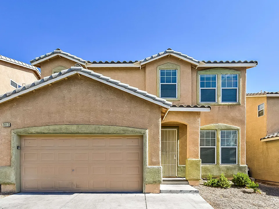 2612 Living Rock St