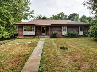 2430 E Huntington St, Ozark, MO 65721