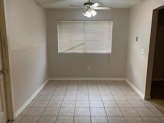 3rd image of 920 Carolina Dr