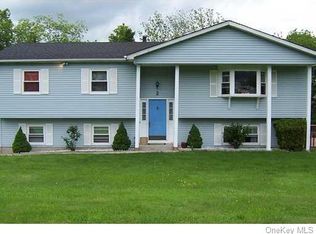 2 Jeffrey Dr, Chester, NY 10918