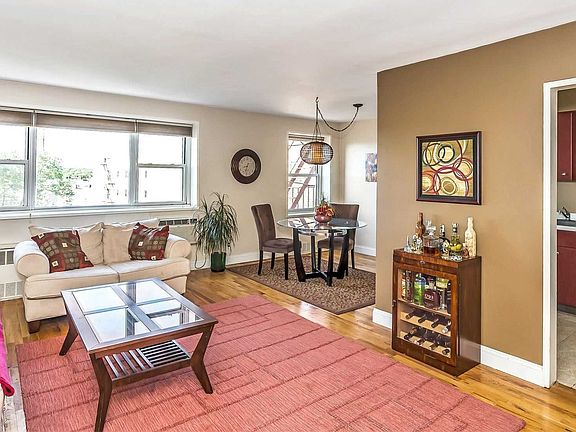 2nd image of 100 Lincoln Ave APT 2D