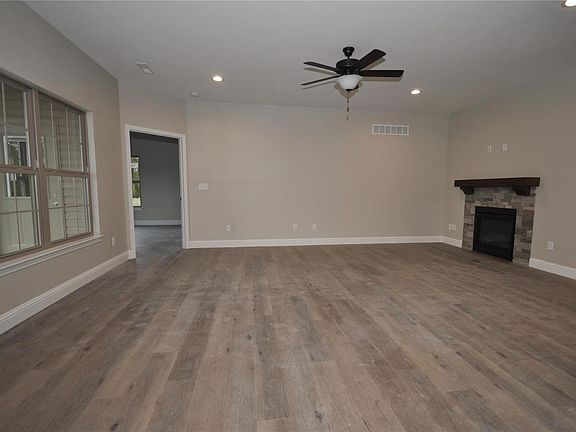 3rd image of 2474 Jane Cir