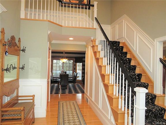 3rd image of 224 Woodstream Dr