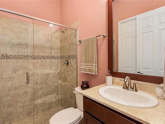 5th image of 4977 Milano St