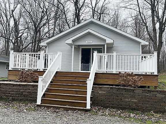 2nd image of 10428 Hillcrest Dr