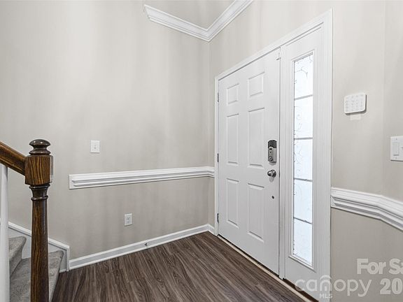 4th image of 623 Amber Meadows Way