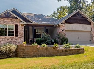 28 Egton Dr, Bella Vista, AR 72714