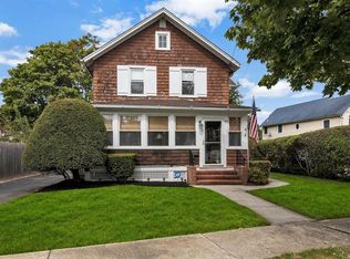11 Vail St, Islip, NY 11751
