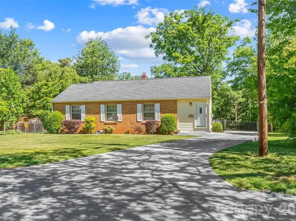 19 Wilburn Rd, Asheville, NC 28806