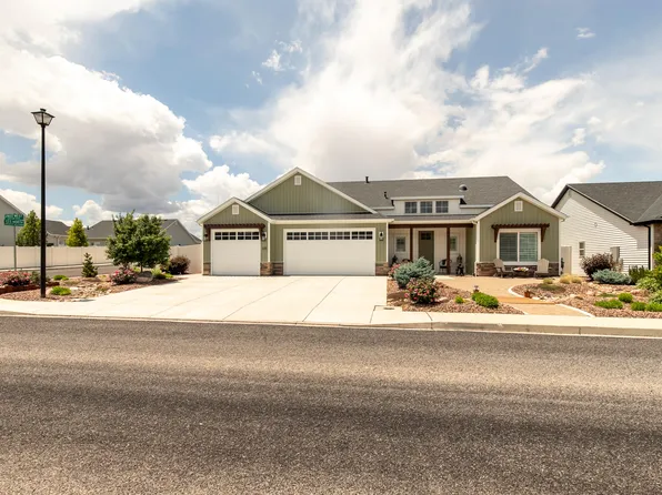 135 N Hartford Dr, Cedar City, UT 84720