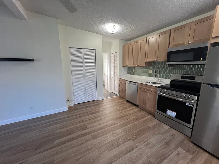 1111 NE 17th Ave #B — Photo 9