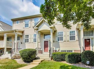 985 Manchester Cir, Grayslake, IL 60030