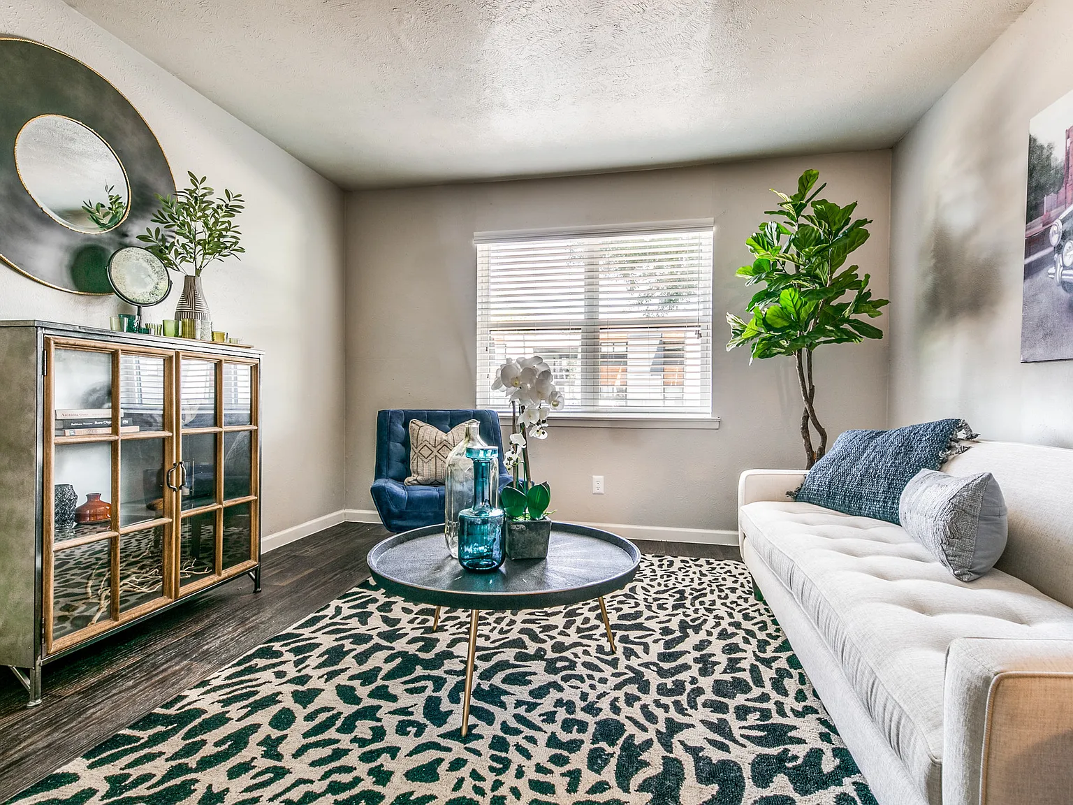 Volara Apartments — Photo 4