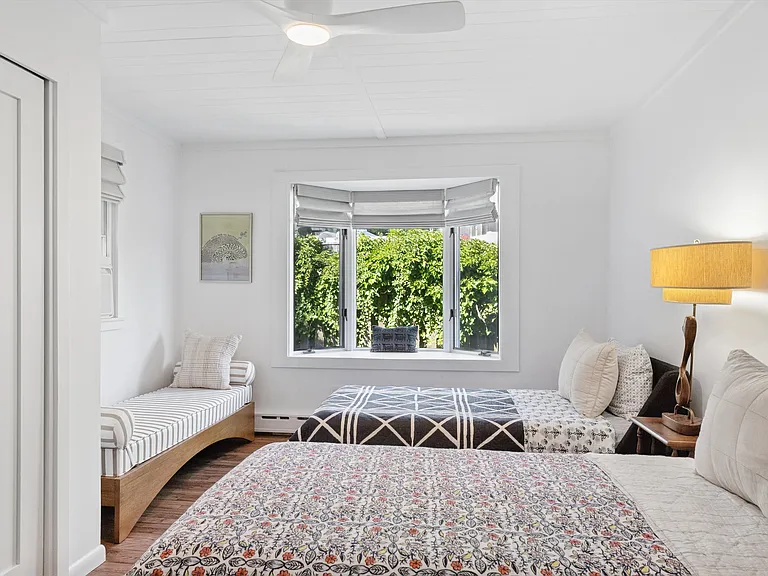 69 Surfside Ave — Photo 10