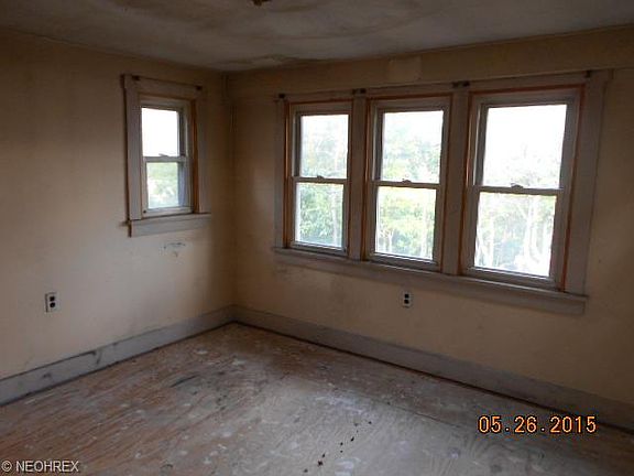 2nd image of 1196 Central Ave