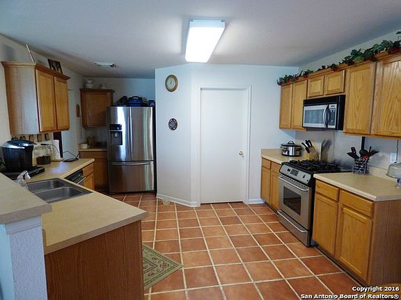 4th image of 8831 Hetherington Dr