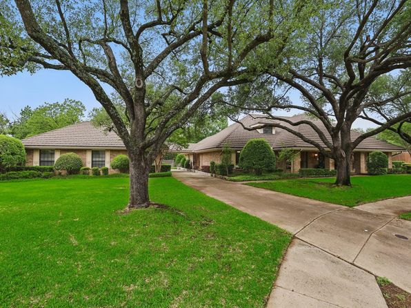 1700 Hampton Ct, Bedford, TX 76021