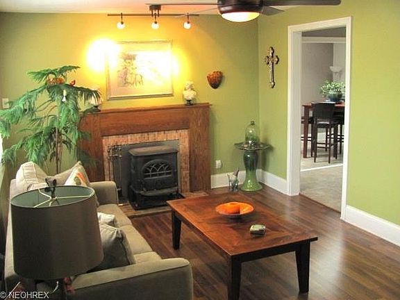 2nd image of 1023 Leighton Ave