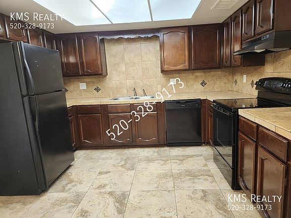 5th image of 2565 N Fair Oaks Ave #A