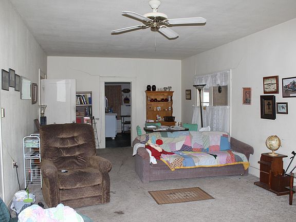 4th image of 225 N Bowie Ave