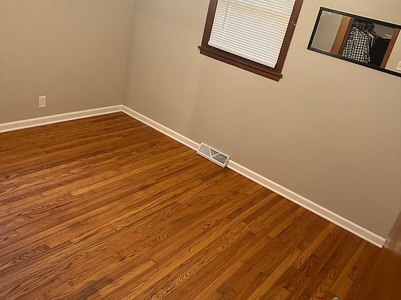 4th image of 1410 Van Stone Dr