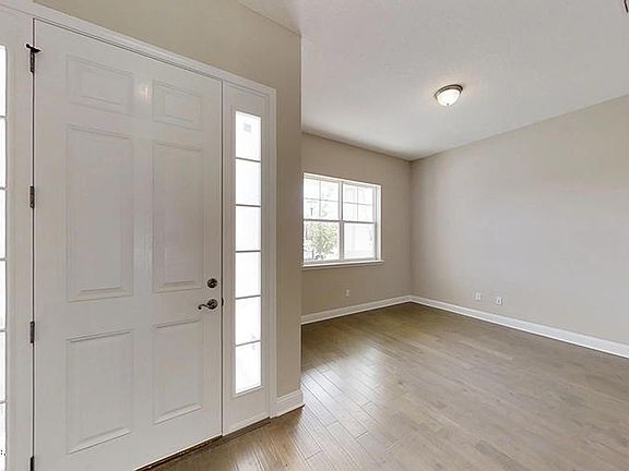 2nd image of 113 Seabrook Dr