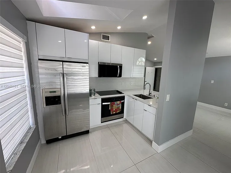 21562 SW 87th Pl — Photo 4