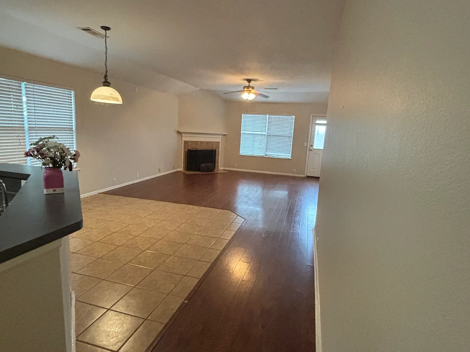 517 Quail Hollow Dr — Photo 4