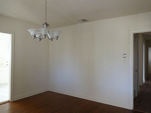 5th image of 629 N Curtis Ave