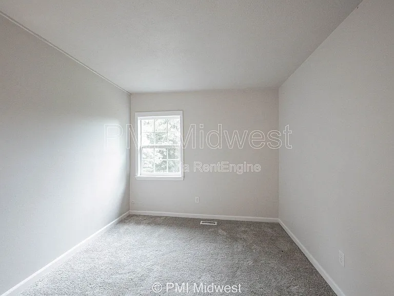6920 Chrysler St — Photo 16