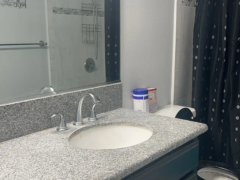 1329 N Erin Ave — Photo 5