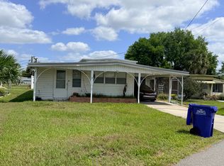 1424 Lakeview Dr, Tavares, FL 32778