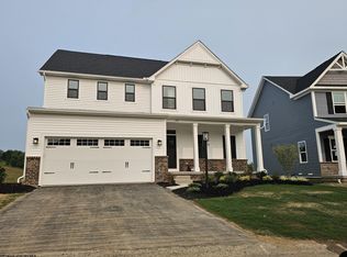 208 Dolly Ln, Morgantown, WV 26505