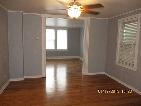 3rd image of 2436 N Marshfield Ave #1