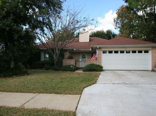 447 Richvale Ln, Webster, TX 77598