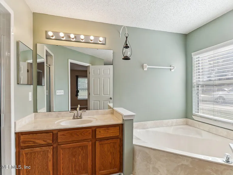 14018 Fish Eagle Dr E — Photo 31