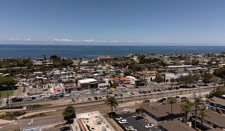 156 W Leucadia Blvd — Photo 1