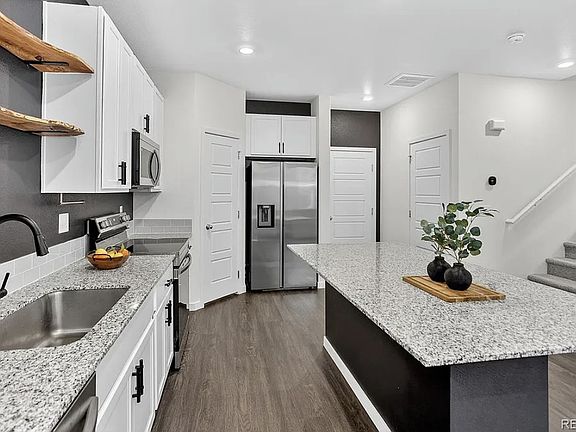 4th image of 270 Cardinal St