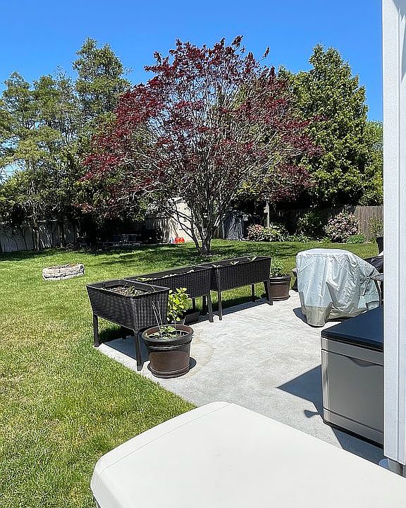 2nd image of 5 Hilltop Rd
