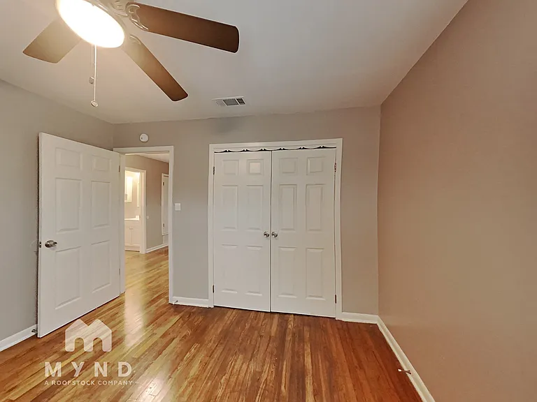 510 E University Ave — Photo 9