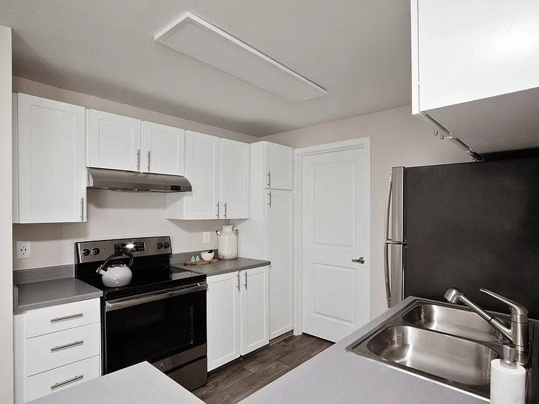 Stonesthrow Apartments — Photo 7
