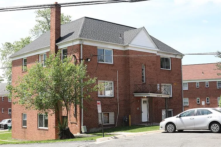Building Photo - 6819 Red Top Rd