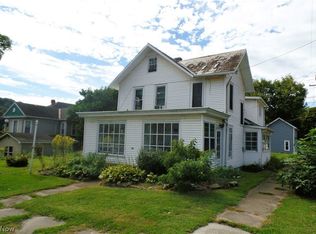 196 N Kennebec Ave, McConnelsville, OH 43756