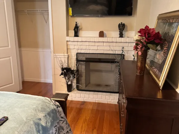 1814 Calvert St, North Charleston, SC 29405