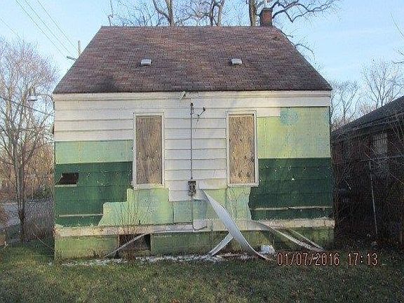 2nd image of 18545 Trinity St